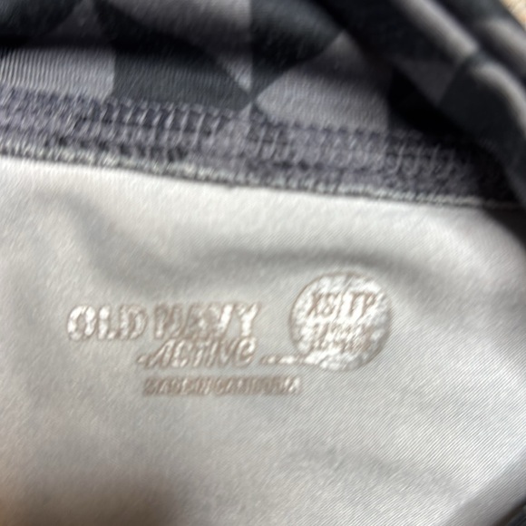 Old Navy Active Capris Leggings - Picture 2 of 2